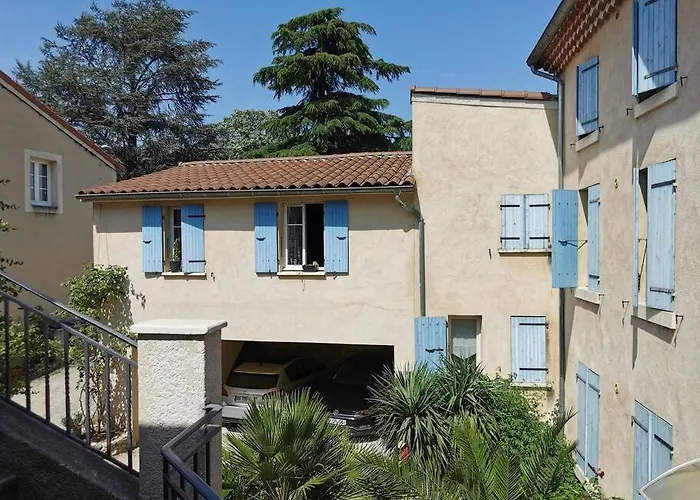 10. Proche Gare Et Centre *